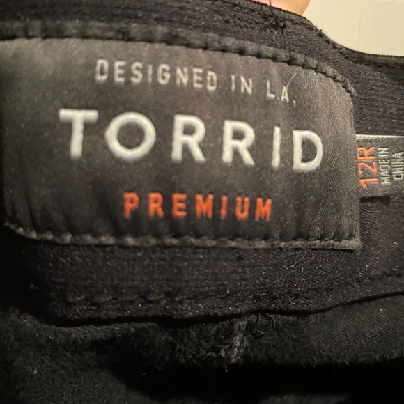 BOMBSHELL SKINNY PREMIUM STRETCH HIGH-RISE JEAN Size 12R - Picture 4 of 4